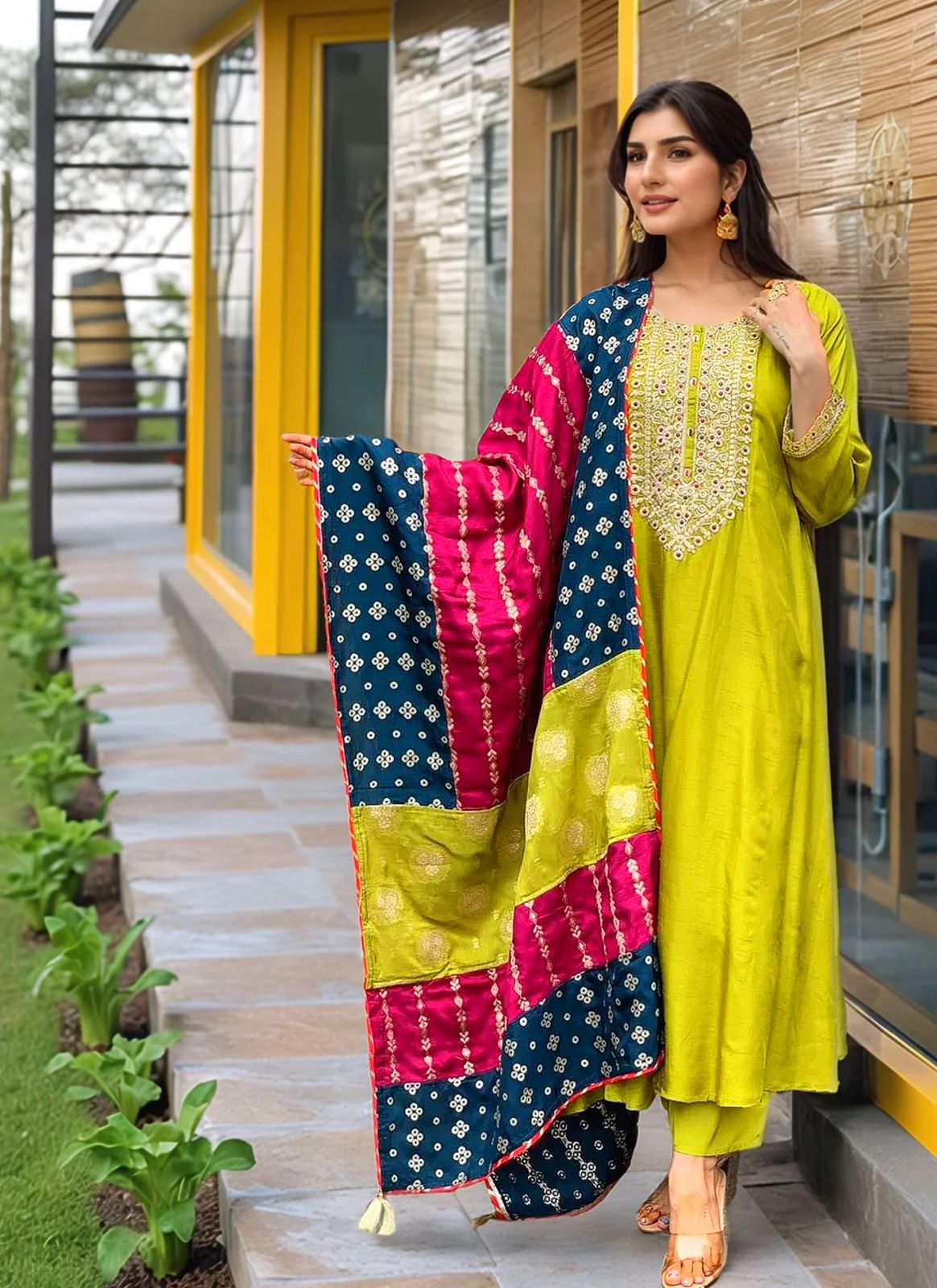 Super Hit RomanSilk Fabric beautiful Kurta Set. - Multi - image_01_e3d26300ade3.jpg