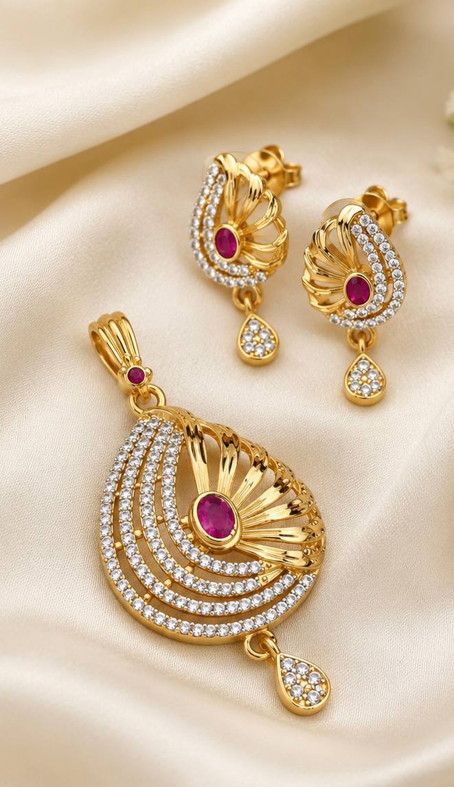 Ad Micro Gold Pendant Earrings Set
