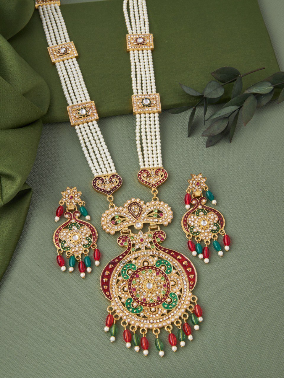 Traditional Pearl Necklace Set for Women
