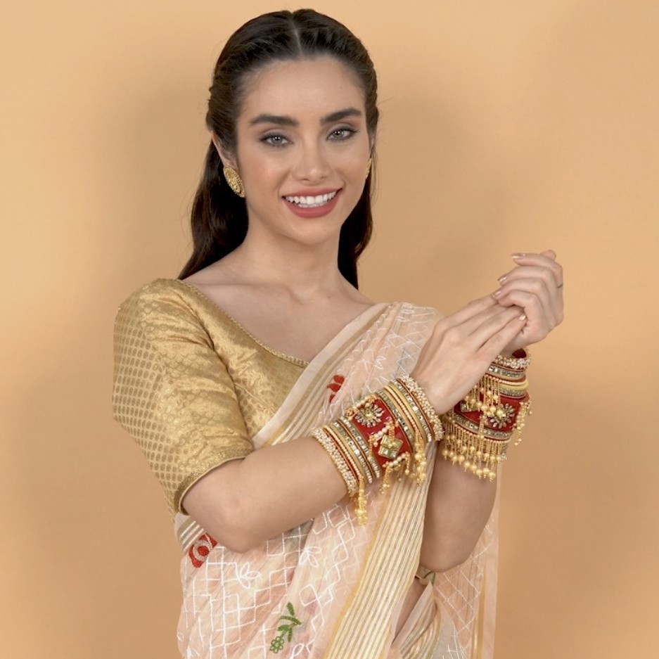 White Dulhan - 3.jpg
